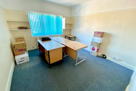 30 Alexandra Road, Lowestoft, NR32 1PJ