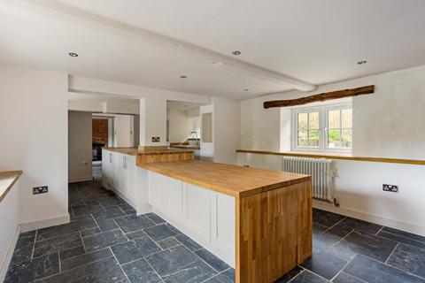 Sava Cottage, 2 Chine Road, Upper Woodford, Salisbury, SP4 6NX