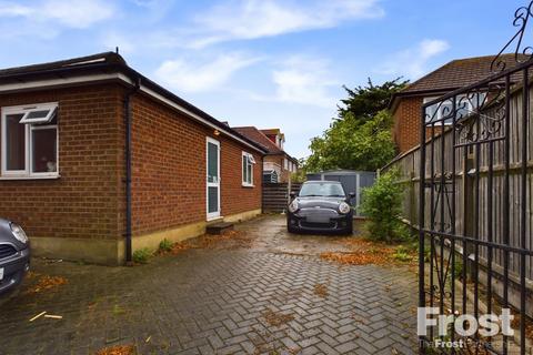 Station Crescent, Ashford, Surrey, TW15