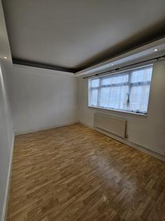 6 bedroom terraced house to rent, Canning Town, London, E13