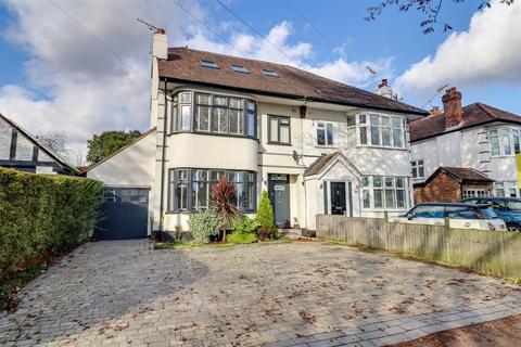 4 bedroom semi-detached house for sale, Prittlewell Chase, Westcliff-On-Sea SS0