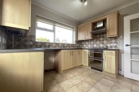 2 bedroom bungalow for sale, Coldyhill Lane, Scarborough