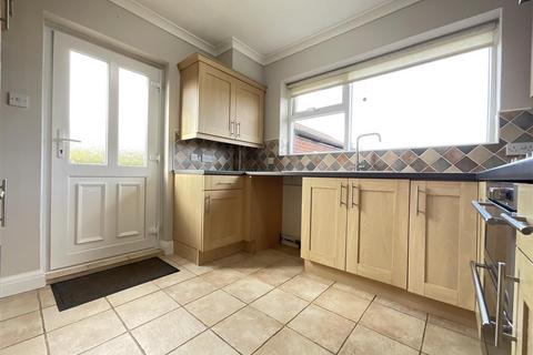 2 bedroom bungalow for sale, Coldyhill Lane, Scarborough