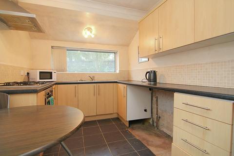 4 bedroom semi-detached bungalow for sale, Carr Hill Drive, Calverley, Pudsey