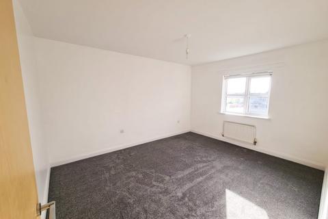 2 bedroom apartment to rent, Lawnhurst Avenue, Wythenshawe M23