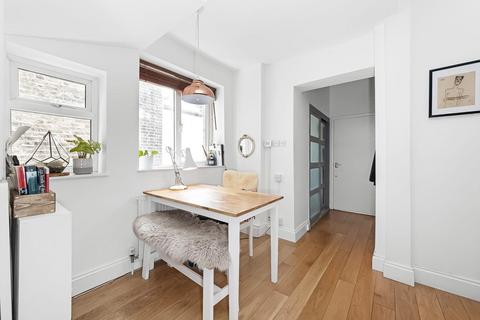 14b Sydenham Park, London, SE26 4EQ