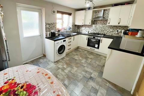 3 bedroom semi-detached house for sale, Bracken Close, Leicestershire LE5