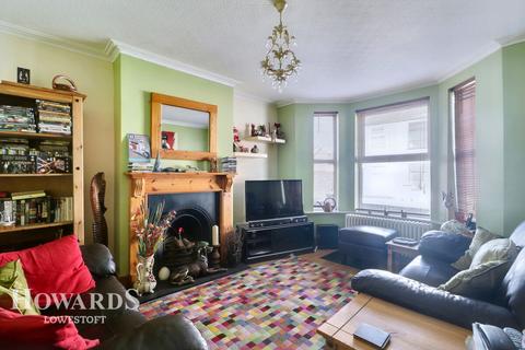 3 bedroom end of terrace house for sale, St Margarets Road, Lowestoft