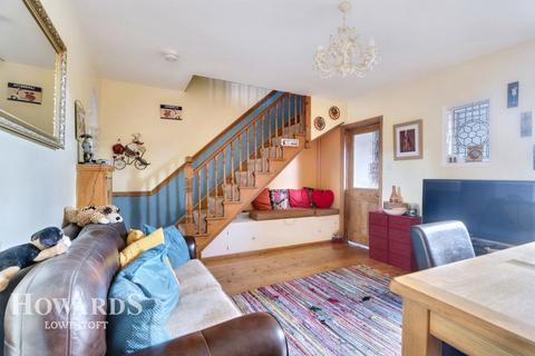 3 bedroom end of terrace house for sale, St Margarets Road, Lowestoft