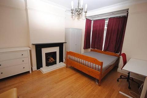 4 bedroom house to rent, Park Road, Leicestershire LE11