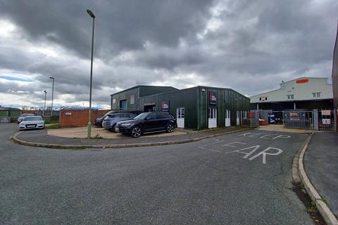 Warehouse to rent, Unit 27 Hightown Industrial Estate, Ringwood, BH24 1ND