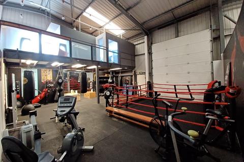 Warehouse to rent, Unit 27 Hightown Industrial Estate, Ringwood, BH24 1ND