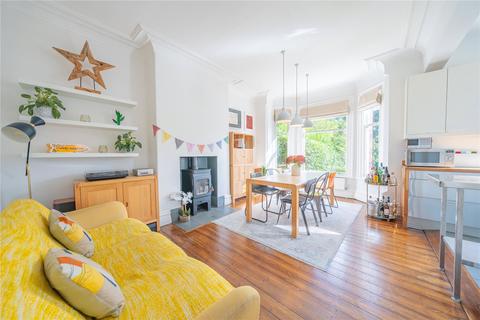 352 Harrogate Road, Leeds, LS17 6QB