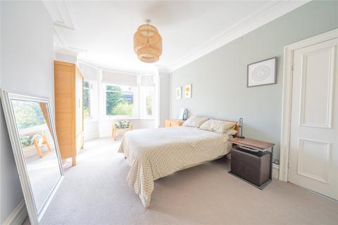 352 Harrogate Road, Leeds, LS17 6QB