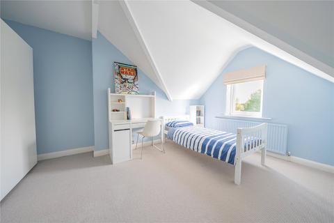 352 Harrogate Road, Leeds, LS17 6QB