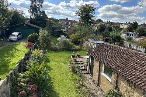 4 bedroom semi-detached house for sale, Maple Avenue, Maidstone