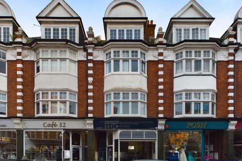 2 bedroom flat for sale, South Street, Little Chelsea, Eastbourne, BN21