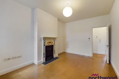 2 bedroom flat for sale, South Street, Little Chelsea, Eastbourne, BN21