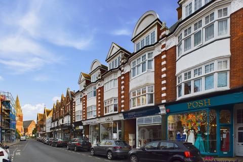 2 bedroom flat for sale, South Street, Little Chelsea, Eastbourne, BN21