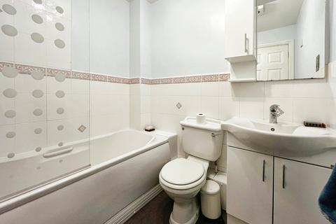 2 bedroom flat for sale, Mersey Road, West Didsbury, Manchester, M20