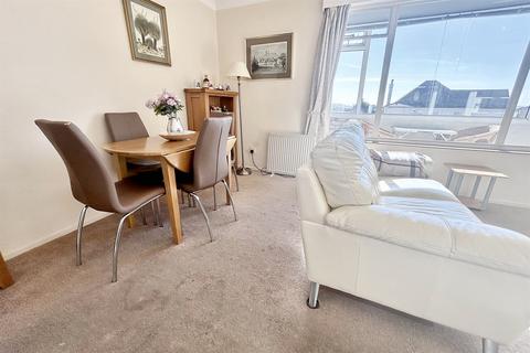 2 bedroom flat for sale, Poole