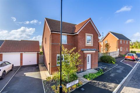 4 bedroom detached house for sale, Newmarket Close, North Gosforth, Newcastle Upon Tyne