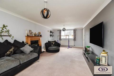 4 bedroom end of terrace house for sale, Davenport Street, Crewe