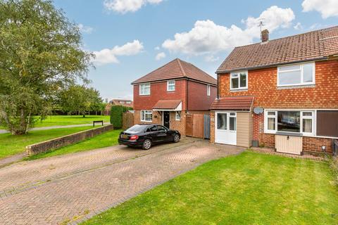 3 bedroom semi-detached house for sale, Kingsley Road, Horley, Surrey, RH6