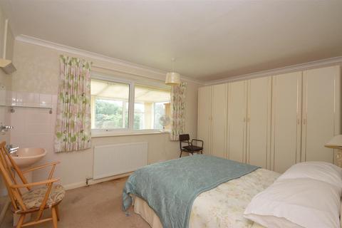 3 bedroom detached bungalow for sale, SEAVIEW