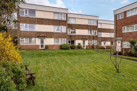 2 bedroom apartment for sale, Winton Road, Petersfield, Hampshire, GU32