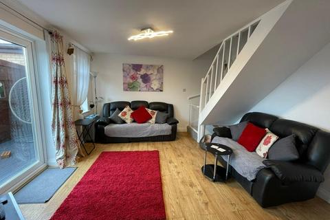 4 Beyon Close, Cam, Dursley, GL11 5JL