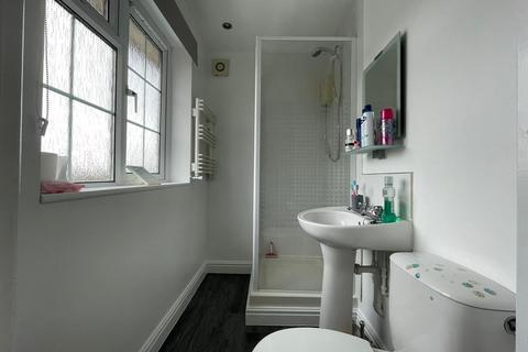 4 Beyon Close, Cam, Dursley, GL11 5JL