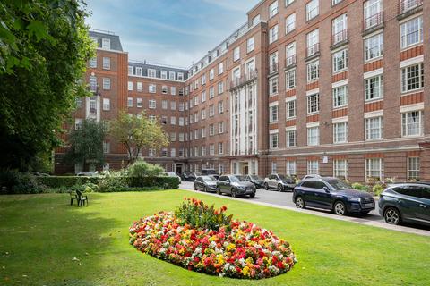 6 bedroom apartment for sale, Eyre Court, Finchley Road, London, NW8