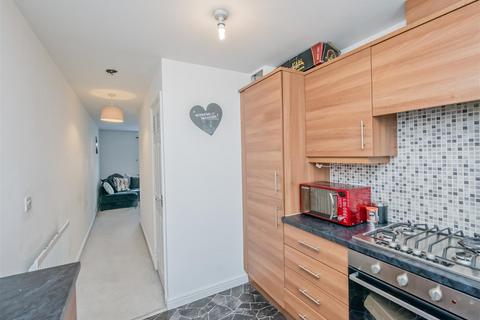 2 bedroom apartment for sale, Park Drive, Leeds