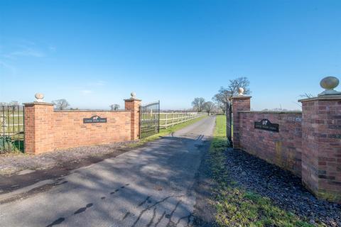 2 bedroom detached bungalow to rent, Lower Ingon Farm, Stratford-Upon-Avon CV37