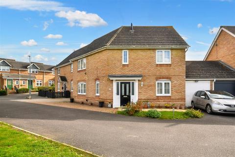 3 bedroom link detached house for sale, Penrhyn Close, Corby NN18