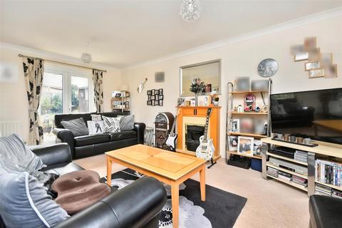 3 bedroom link detached house for sale, Penrhyn Close, Corby NN18