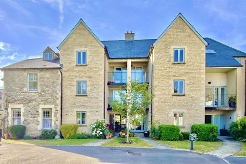 2 bedroom flat for sale, Cirencester