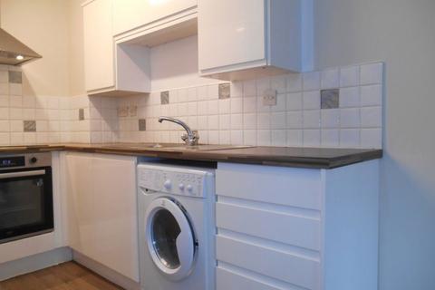 1 bedroom maisonette to rent, CLOSE TO CASSIOBURY PARK WD18