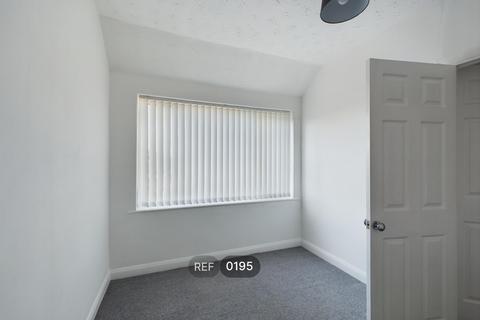 2 bedroom terraced house to rent, Wold Road, HU5