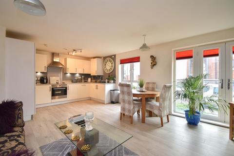 2 bedroom flat for sale, Brooklands Road, Bexhill-On-Sea