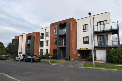 2 bedroom flat for sale, Brooklands Road, Bexhill-On-Sea