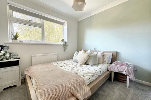 5 Brecon Close, Dibden Purlieu, Southampton, SO45 5QX