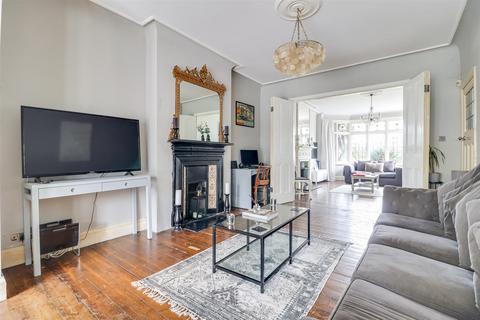 4 bedroom detached house for sale, Chalkwell Avenue, Westcliff-On-Sea SS0