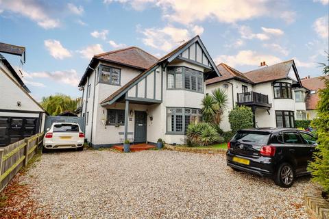 4 bedroom detached house for sale, Chalkwell Avenue, Westcliff-On-Sea SS0