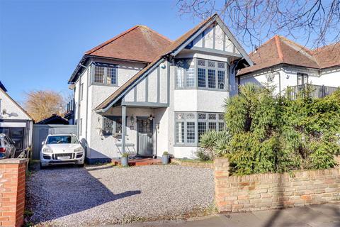 4 bedroom detached house for sale, Chalkwell Avenue, Westcliff-On-Sea SS0