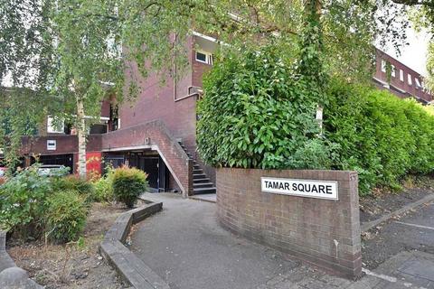 95 Tamar Square, Woodford Green, IG8 0EB