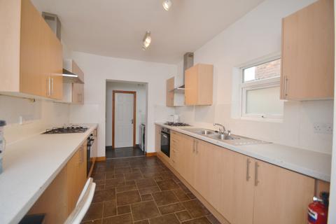 7 bedroom terraced house to rent, Brailsford Road, Manchester M14