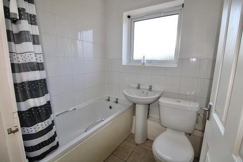 2 bedroom ground floor maisonette to rent, Conifer Rise, Westone, Northampton, NN3