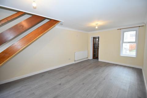 2 bedroom house to rent, Lees Lane, Hampshire PO12